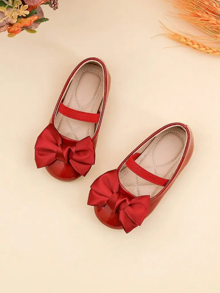 Zapatitos rojos con lazo