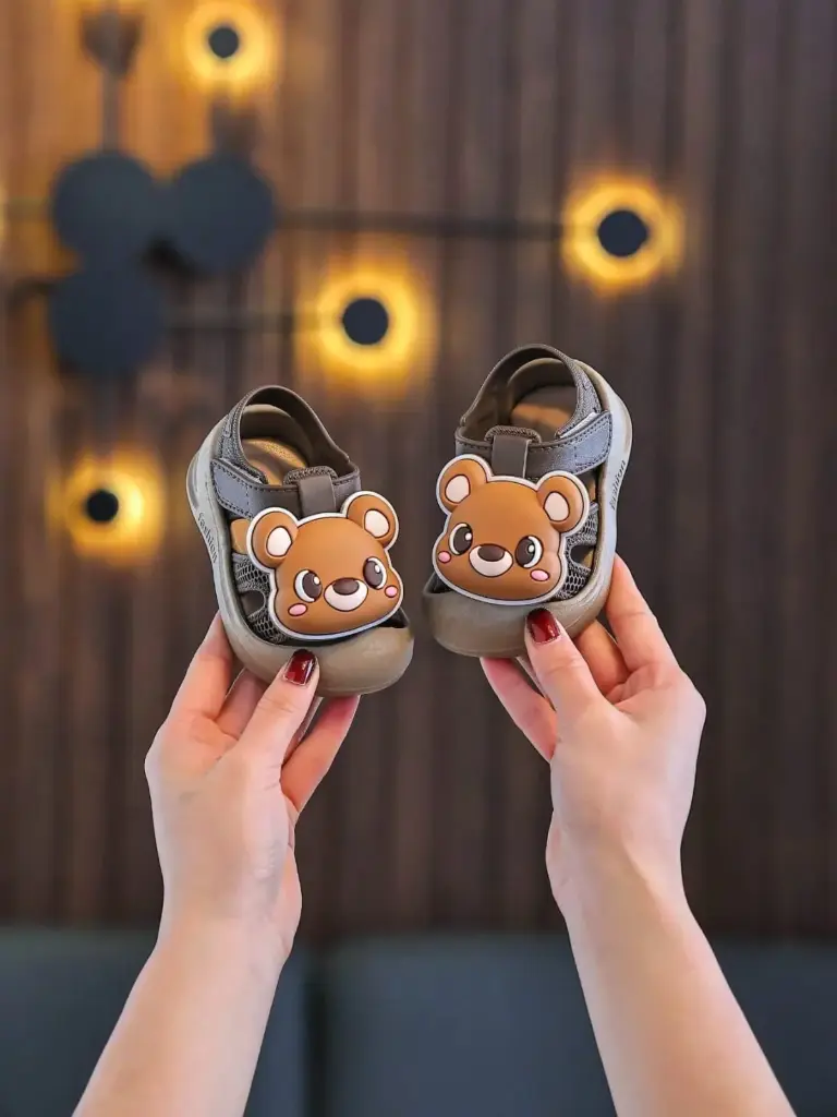 Sandalias con carita de osito