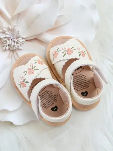Sandalias con estampado de flores