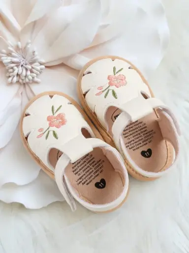 Sandalias con estampado de flor